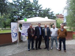 Segrate - Visita al Gazebo per conservare il reato di clandestinità